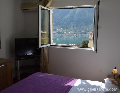 Stan sa pogledom na more, ενοικιαζόμενα δωμάτια στο μέρος Kotor, Montenegro